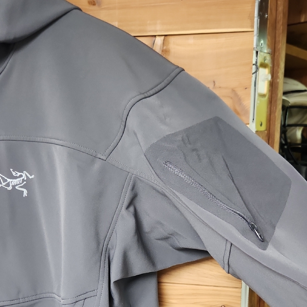 Arc'teryx Charcoal Performance Jacket - image 3